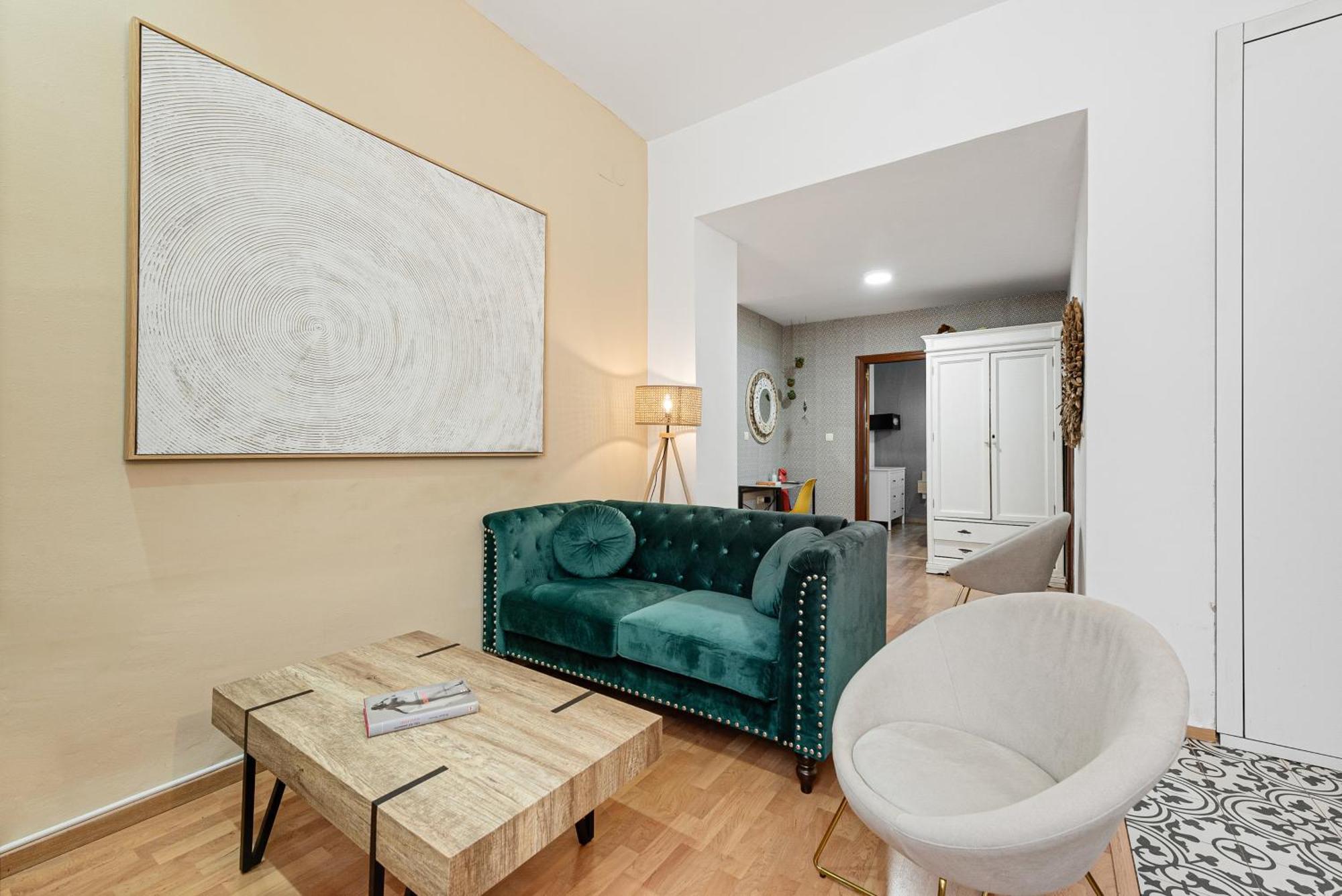 Urbanchicmalaga 2Bedroom Oasis In Historic Malaga Centre Exterior foto