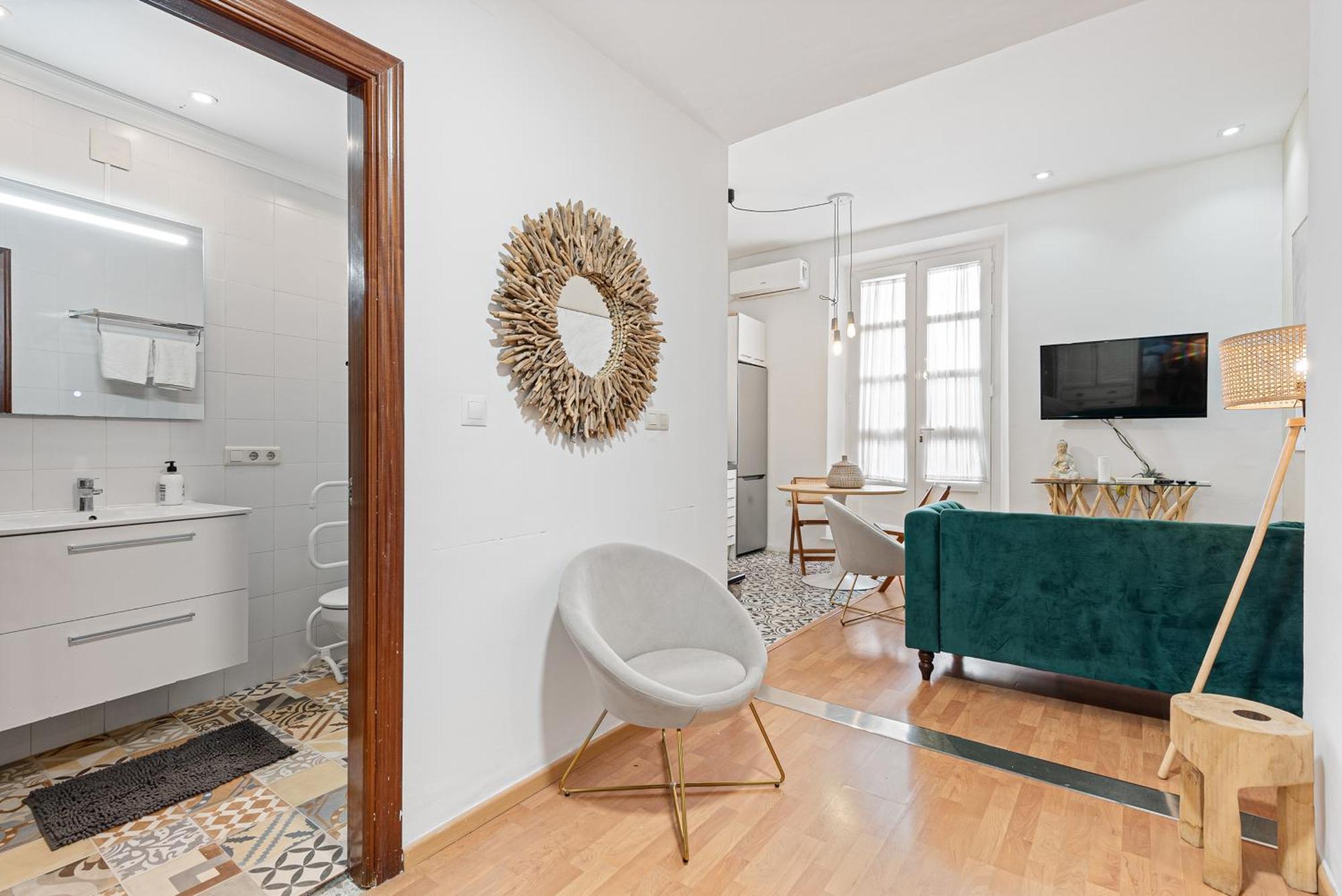 Urbanchicmalaga 2Bedroom Oasis In Historic Malaga Centre Exterior foto